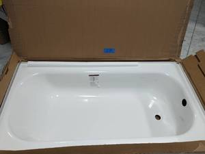 lot 27 image: Aloha Plus 60 in. Right Drain Rectangular Alcove Soaking Bathtub in White