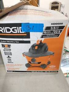 lot 31 image: Ridgid 6 Gal. 3.5-Peak HP NXT WetDry Shop Vacuum with Filter, Hose and Accessories