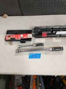 lot 45 image: 2 HUSKY TORQUE WRENCHES