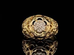 lot 42 image: Mid-Century .30 Carat Diamond Estate Ring in Yellow Gold $1,850 Retail VIDEO