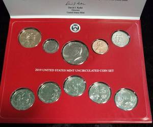 lot 59-A image: 2019 DENVER US MINT SET IN ORIGINAL PACKAGING