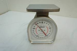 lot 5 image: Scale