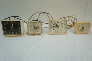 lot 13 image: Vintage electric clocks