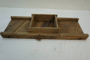 lot 15 image: Kraut cutter