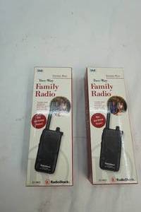lot 17 image: Family radios