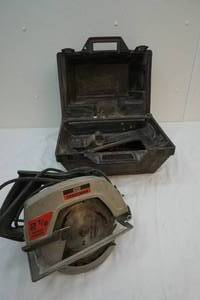 lot 20 image: Circular saw