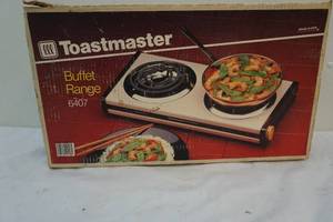 lot 24 image: Buffet range