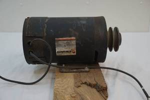 lot 68 image: advance machine motor