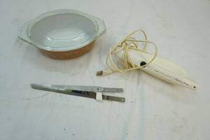 lot 74 image: kitchenware