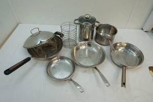 lot 76 image: kitchen ware
