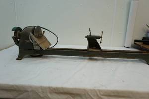 lot 81 image: Montgomery wards lathe