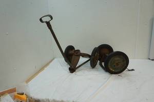 lot 83 image: vintage wagon parts