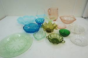 lot 99 image: glassware