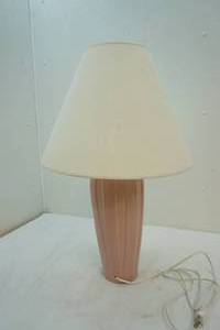 lot 114 image: vintage table lamp