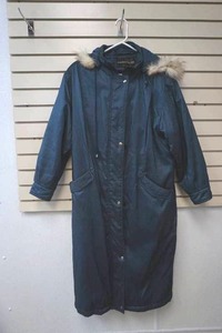 lot 122 image: Forecaster womens jacket