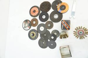 lot 220 image: Sanding discs, wire brushes