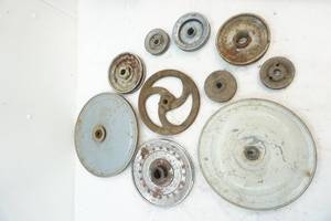 lot 281 image: Pulleys