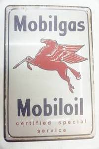 lot 287 image: Mobil gas sign