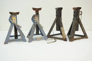 lot 256 image: Jacks