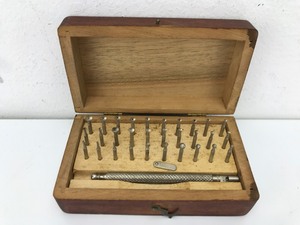 lot 8 image: Vintage - Watchmakers Hand Drill  Bits