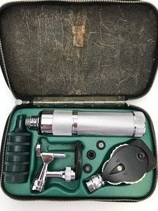 lot 25 image: Vintage - Welch Allyn Otoscope Ophthalmoscope Set #1