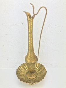lot 29 image: Vintage - Metal Vase  Dish
