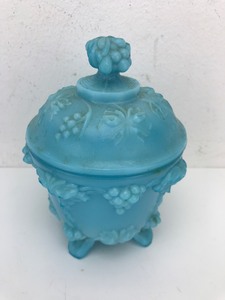lot 36 image: Vintage - Blue Candy Dish