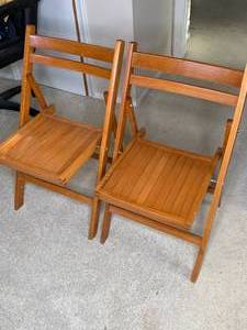 lot 314 image: Pair of Folding Wood Chairs