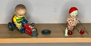 lot 316 image: Two Vintage Childrens Toys Tin Car and Clown