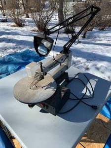 lot 321 image: Dremel 16 Scroll Saw w Magnifier