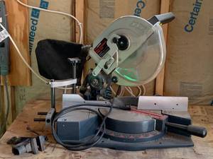 lot 322 image: Sears Craftsman 10 Compound Miter Saw