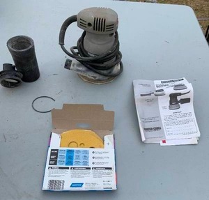 lot 339 image: Porter Cable Random Orbit Sander w Pads
