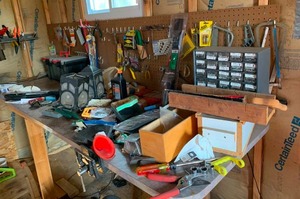 lot 356 image: Contents of Workbench Hand Tools & Miscellany