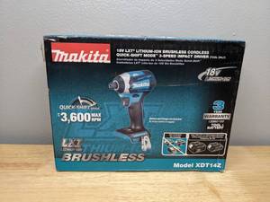 lot 4 image: New Makita 18-Volt LXT Lithium-Ion Brushless 14 in. Cordless Quick-Shift Mode 3-Speed Impact Driver