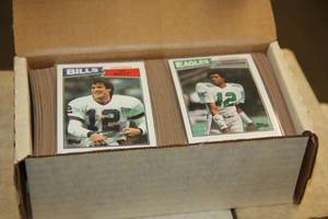 lot 6 image: 1987 Topps Football Complete Set Lot  12 sets