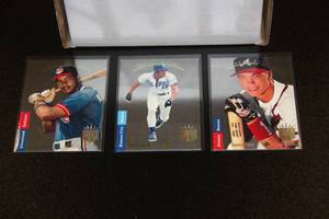 lot 13 image: 1993 SP Baseball Lot w Chipper Jones Manny Ramirez & Johnny Damon