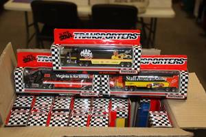 lot 33 image: 1992 & 1993 Matchbox Super Star Transporters Variety Case  22 Cars