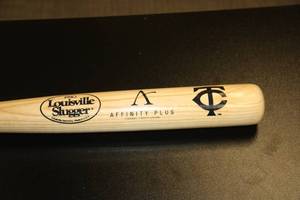 lot 61 image: Minnesota Twins Corey Koskie SGA Commemorative Baseball Bat