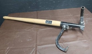 lot 18 image: LOG ROLLER