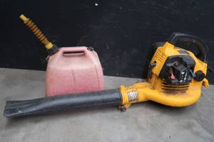 lot 30 image: LEAF BLOWER WITH GAS CAN