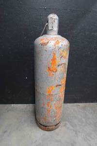 lot 35 image: PROPANE TANK