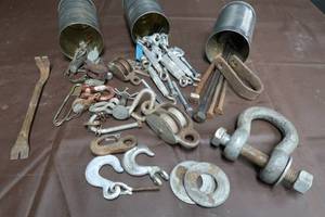 lot 65 image: MISC BOLTS