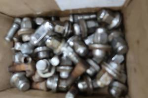 lot 68 image: LUG NUTS AND STUDS