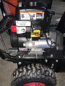 LEGEND FORCE 24 IN. TWO-STAGE GAS SNOW BLOWER WITH ELECTRIC START. SEE PICTURES