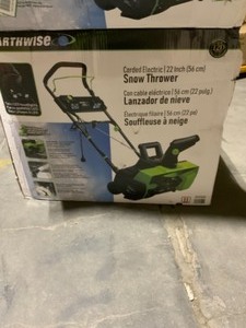 EARTHWISE 22 IN. 14 AMP CORDED ELECTRIC SNOW THROWER WITH LED LIGHTS. SEE PICTURES