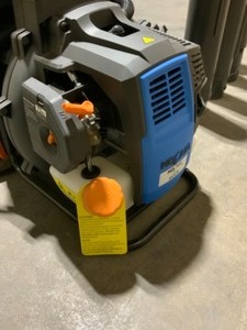 LAWNMASTER NO-PULL 175 MPH 470 CFM 31CC GAS WITH ELECTRONIC START BACKPACK LEAF BLOWER. SEE PICTURES