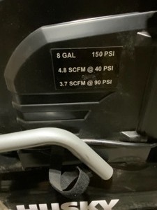 HUSKY 8G PSI HOTDOG AIR COMPRESSOR. SEE PICTURES