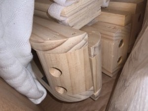 ZINUS EDGAR 4 INCH LOW PROFILE WOOD BOX SPRINGMATTRESS FOUNDATION, KING. SEE PICTURES