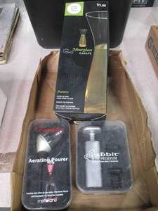lot 23 image: True Hand Blown Lead-free 40oz Hour...