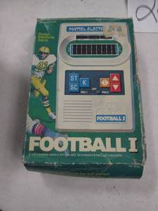 lot 25 image: Vintage Mattel Electronics Football...